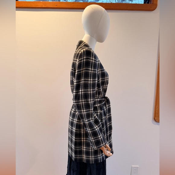 LE SUIT TRENCH-STYLE ELONGATED BELTED 90’S B&W PLAID JACKET SHOULDER PADS LINED - Picture 15 of 16